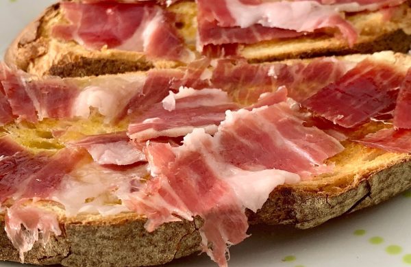 ¿Por qué algunos jamones llevan azúcar? Funciones y beneficios